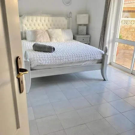 Charming Villa, - Pool - No Need For Car Lagos