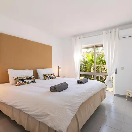 Charming Villa, - Pool - No Need For Car